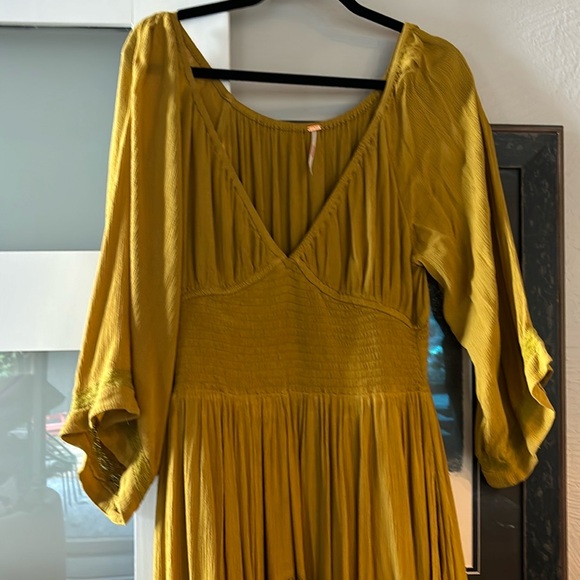 Free people Maxi dress. Worn once - Picture 1 of 7